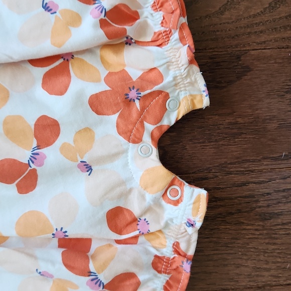 18 Month Sleeveless Orange Flower Romper for toddler - BNWT - Picture 3 of 4